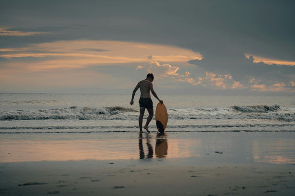 Panama Skimboarding Culture: Communities, Competitions, and Coastal Lifestyle