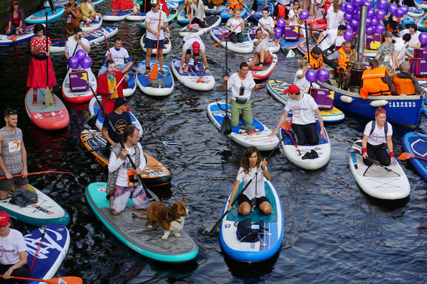 Why Stand-Up Paddleboarding is the Ultimate Group Activity
